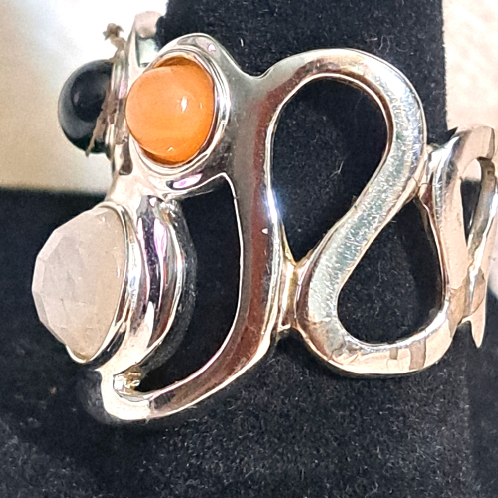 Elegant Silver Multi-Stone Ring - image 4